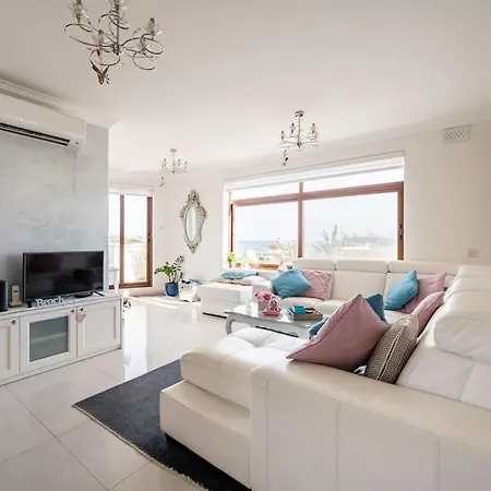 Seagull Penthouse Apartament Marsaxlokk