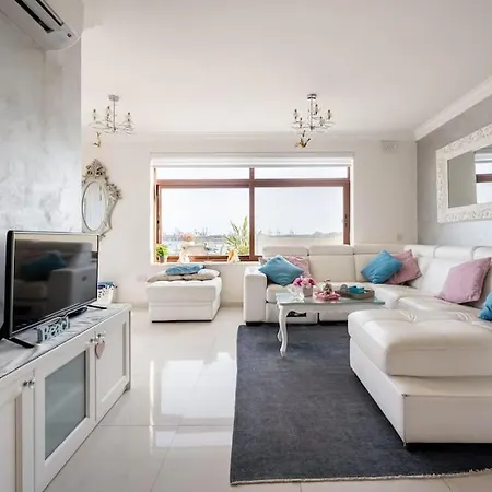 Seagull Penthouse Apartament Marsaxlokk