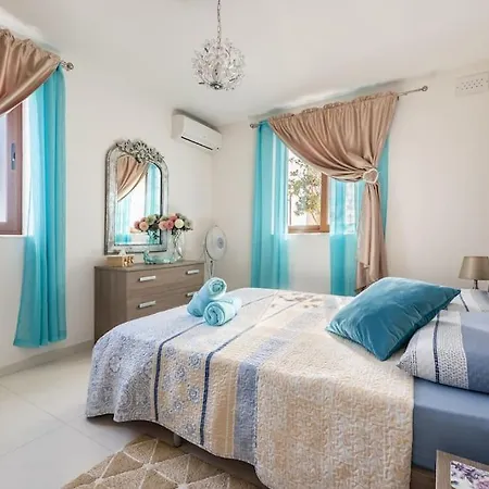 Seagull Penthouse Marsaxlokk