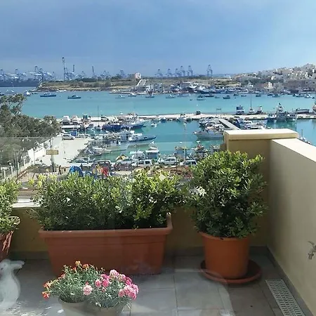 Seagull Penthouse Marsaxlokk