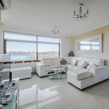 Apartment Seagull Penthouse Marsaxlokk
