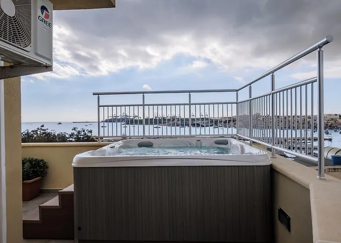 Seagull Penthouse Marsaxlokk